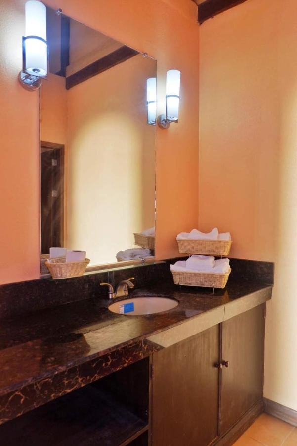 Puesta Del Sol Beach Bungalows And Restobar 맘바자오 외부 사진